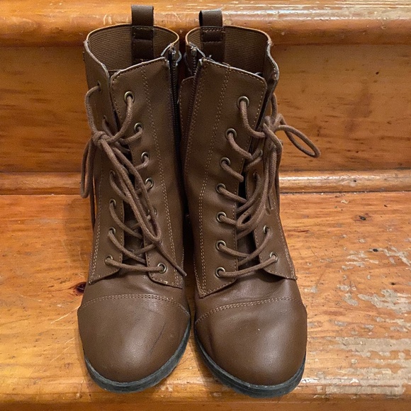 Brown combat boots - Picture 2 of 2